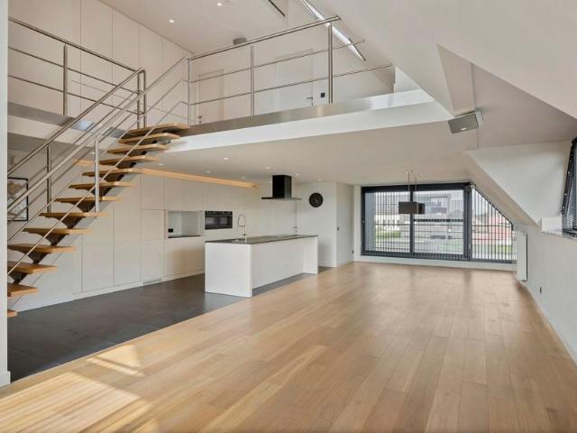 Penthouse te koop voor 695000 euro met 4 slaapkamers