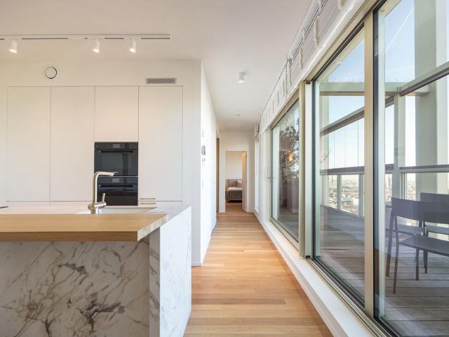 Penthouse te koop voor 999500 euro met 2 slaapkamers