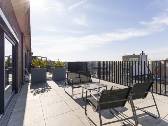 Penthouse te koop met lateraal zeezicht in Koksijde!