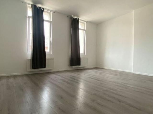 Penthouse te huur in Wasmes voor € 915 met 3 slaapkamers