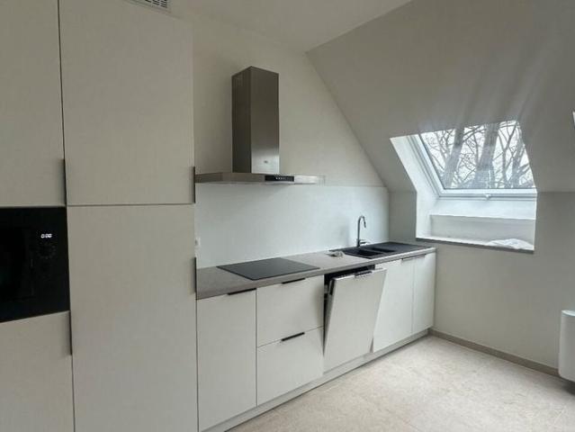 Penthouse te huur in Evergem voor € 875 met 1 slaapkamer
