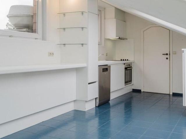 Penthouse te huur in Roeselare voor € 565 met 1 slaapkamer