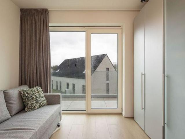 Penthouse te huur in Schoten voor € 2.200 met 3 slaapkamers