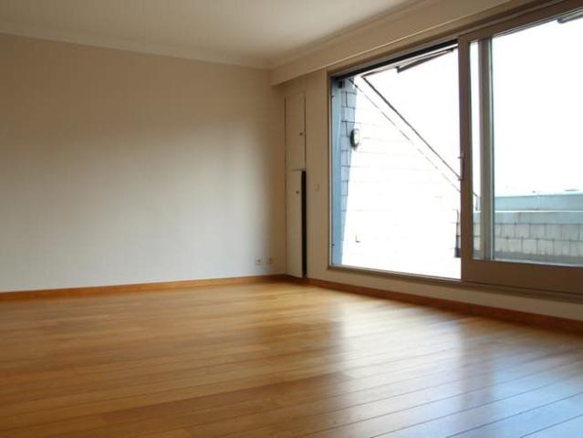 Penthouse + terrace. Sablon / Porte de Namur / Royal Palace