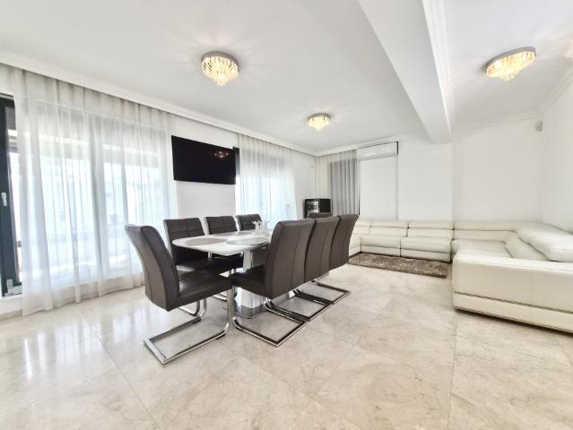 Penthouse tip duplex cu 5 camere, terasă amenajata de 38 mp Herastrau Parc