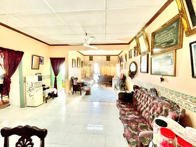 PENTHOUSE Unit Apartment Baiduri Seksyen 7 Shah Alam