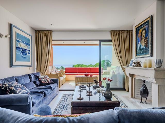 Penthouse vista mar no centro histórico Cascais