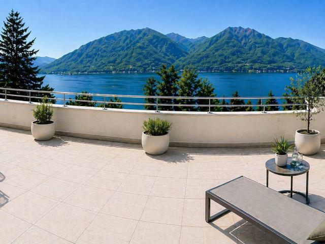 Penthouse zum Verkauf in Minusio mit herrlichem Seeblick – Lago Maggiore, Schweiz