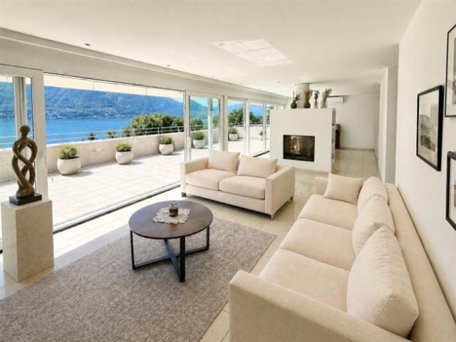 Penthouse zum Verkauf in Minusio mit herrlichem Seeblick – Lago Maggiore, Schweiz
