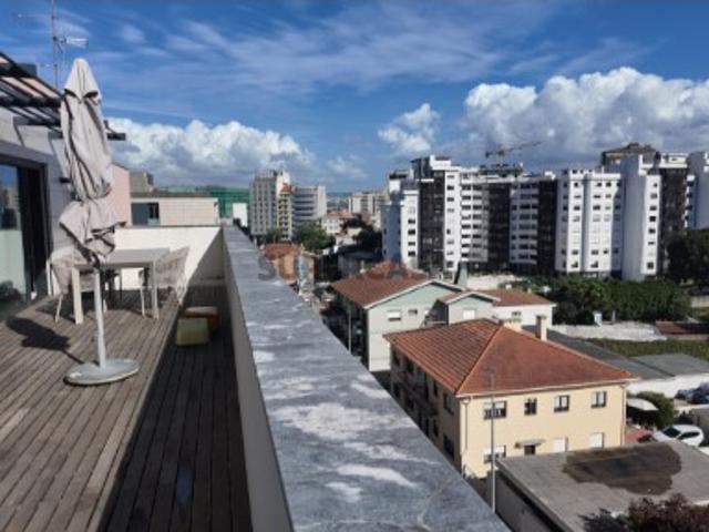 Penthouse/cobertura T4 | Terraço | para comprar e Vila Nova de Gaia | Porto