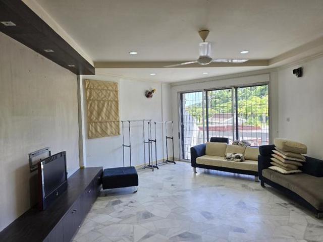 Penampang Colonnades condominium AC