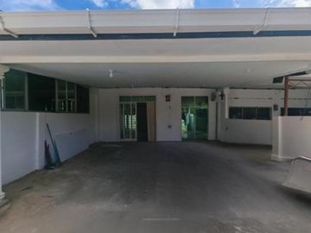 Penampang Single storey landed house for rent
