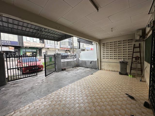 Pendekar Single Storey Near Plaza Tasek Facing Shoplot