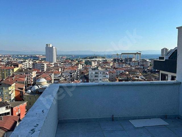 PENDİK ÇAMÇEŞME ÇARŞI İÇİNDE 2+1 DUBLEX 125 m2 DUBLEX