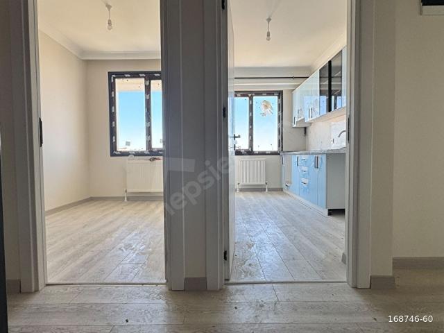 PENDİK ÇAMÇEŞME MAH MİSAKI MİLLİ CAD ŞOK MARKET YAKINI 6550 TL