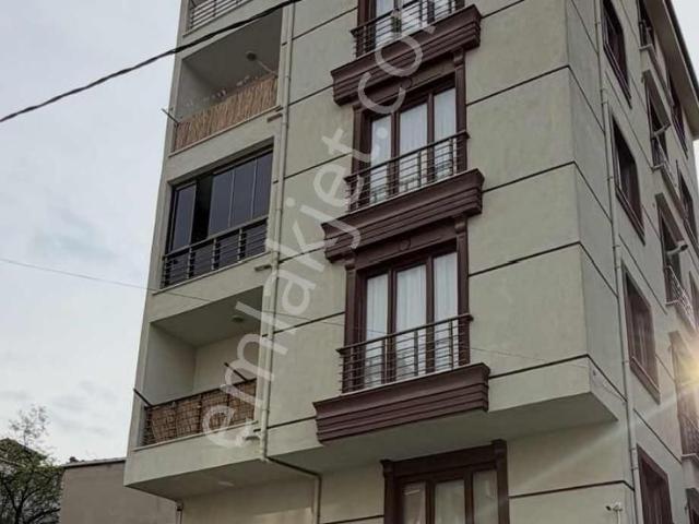 Pendik A.yesevi Mahallesinde İskanlı Daire