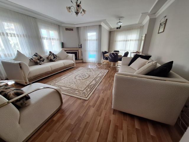 Pendik Çamçeşme Mahallesi'de Satılık 4+1 Dubleks Daire