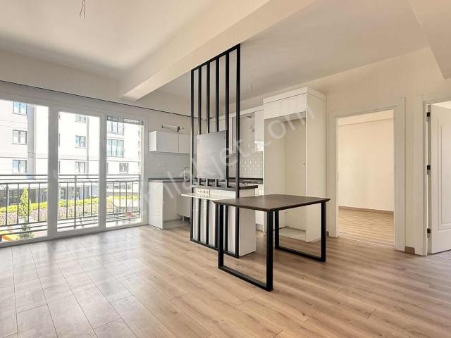 Pendik Çamçeşme Satılık 2+1 Daire Site İçi Merkezi Konum