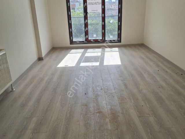 Pendik Çamçeşme'de Satılık 2+1 Sıfır Daire