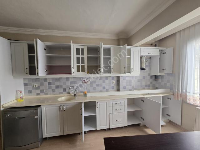 Pendik Ahmetyesevi Mahallesindce Kiralık 2+1 Eşyalı Daire
