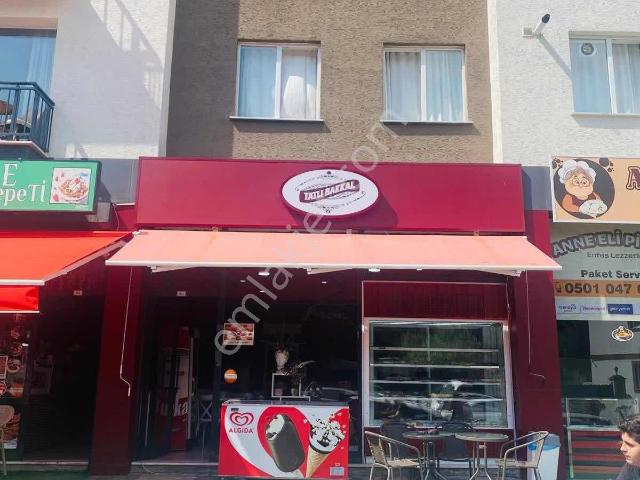 Pendik Ahmet Yesevi Mh'de Devren Kiralık Tatlı Dükkanı