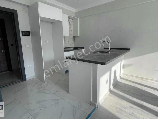 Pendik Aras Cadde De Kiralık 1+1 Daire