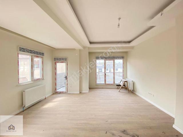 Pendik Batı Mahallesinde 4+2 Prestijli Geniş Teraslı Daire