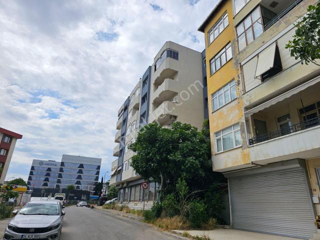 Pendik Bahçelievler De 3+1 Yatırımlık Satılık Daire
