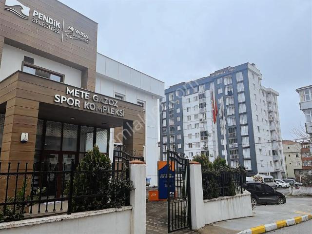 Pendik Güllübağlar Mah. Mete Gazoz Spor Salonu Yanı Satılık 2+1