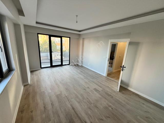 Pendik Doğu Mh Satılık Sitede Deniz Manzaralı 3+1 Metro Yanı