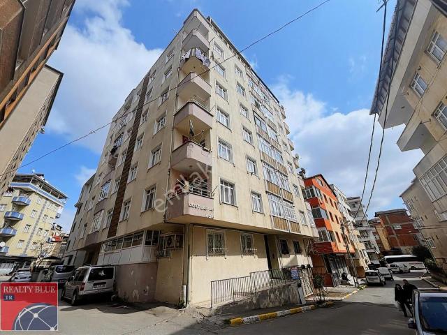Pendik F.çakmak'ta Metroya Yürüme Mesafesinde Satılık 3+1 Daire