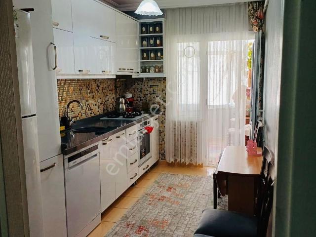 Pendik Kavakpınarda Satılık 6+2 Üst Dubleks İki Aileye Uygun