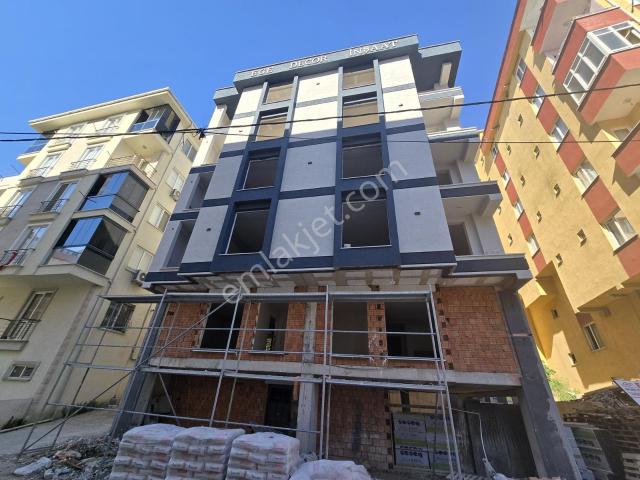 Pendik Orhangazi Mahallesin^de Projeden Satılık 1+1 Daireler
