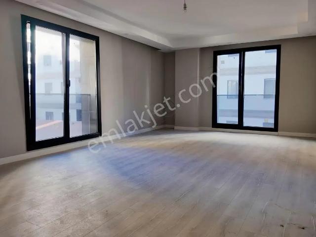Pendik Merkez Yeni Binada Satılık 3+1 Daire Fırsat Fiyata
