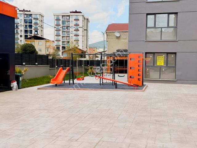 Pendik Velibaba Yakacık Caddesi Üzeri Meydan Konsept Projede 2+1