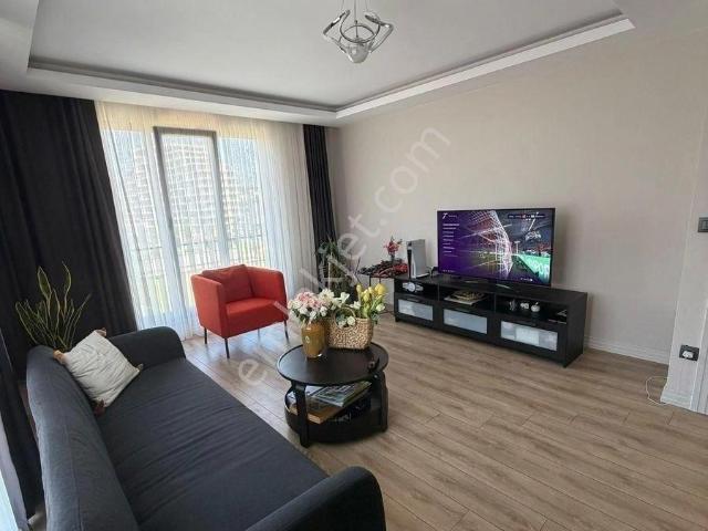 Pendik Viaport Avm Karşısı Akasya Port Sitesi 2+1 Eşyalı Kiralık