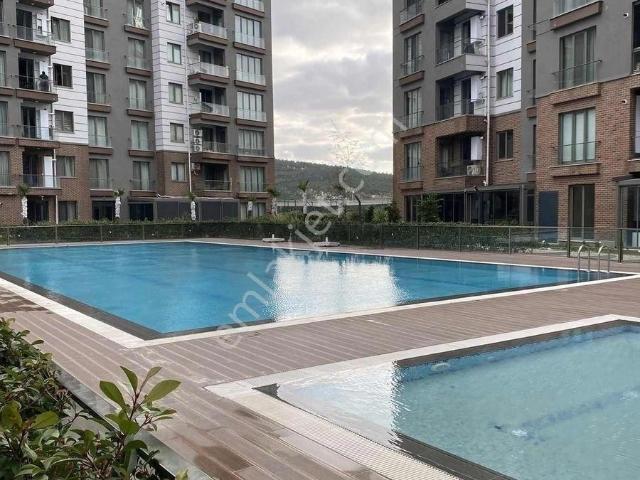 Pendik Viaport Avm Karşısı Akasya Port Sitesi 2+1 Eşyalı Kiralık
