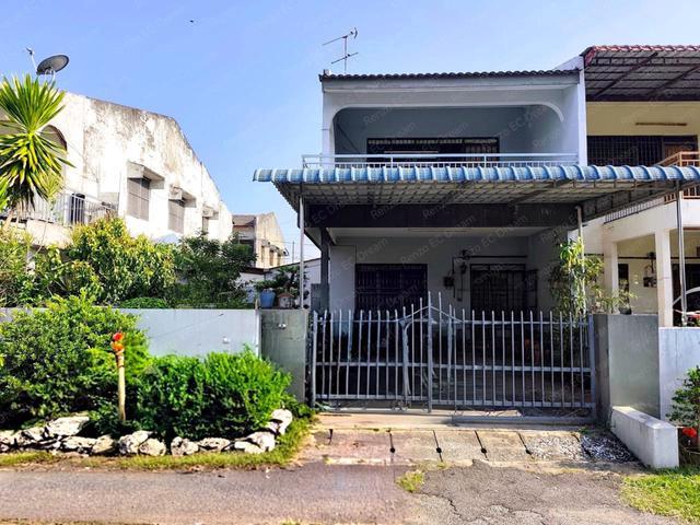 Pengkalan Barat Double Storey Inter Corner For Sell