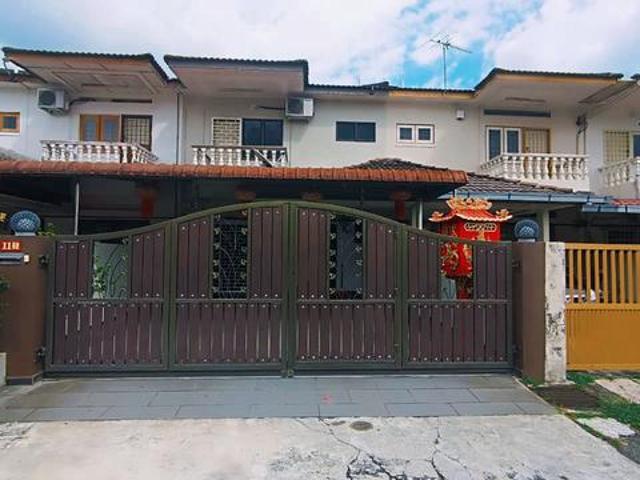 Pengkalan Station 18 Move in Condition Double Storey House