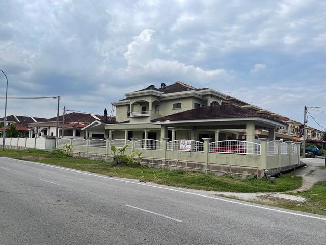 Pengkalan Pinji MewahRenovated Corner Lot with Spacious Land in Ipoh