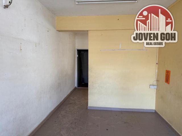 Pengkalan Weld Low Cost Flat 550sf Georgetown Partially Renovated