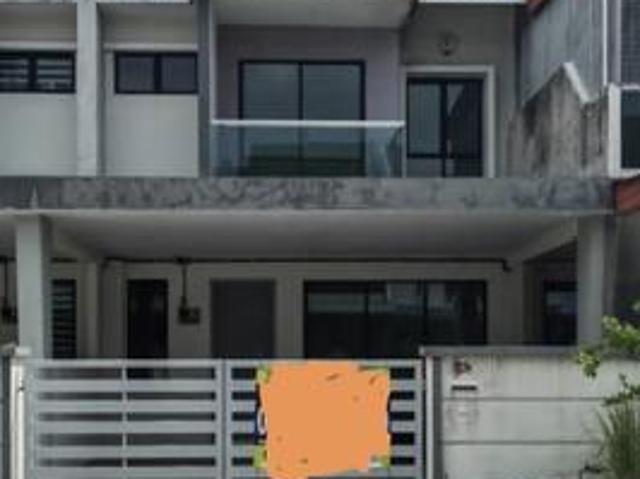 Pengkalan Tiara Double Storey House For Sale 100 New House