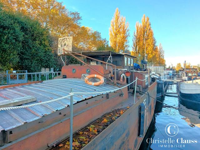 Péniche à rénover