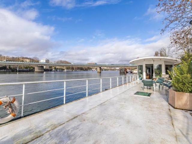 Péniche 7 pièces de 250 m² à Boulogne Billancourt