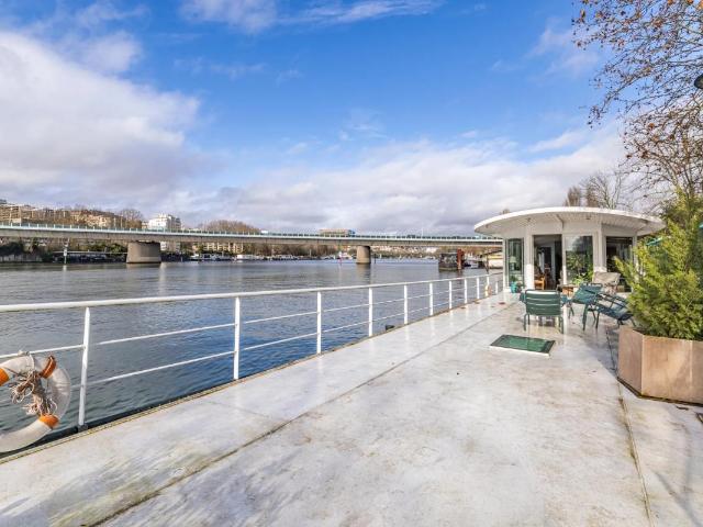 Péniche 7 pièces de 250 m² à Boulogne Billancourt