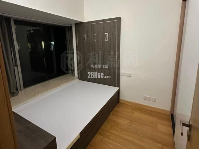 Peninsula East #3877 售盤樓盤詳細資料