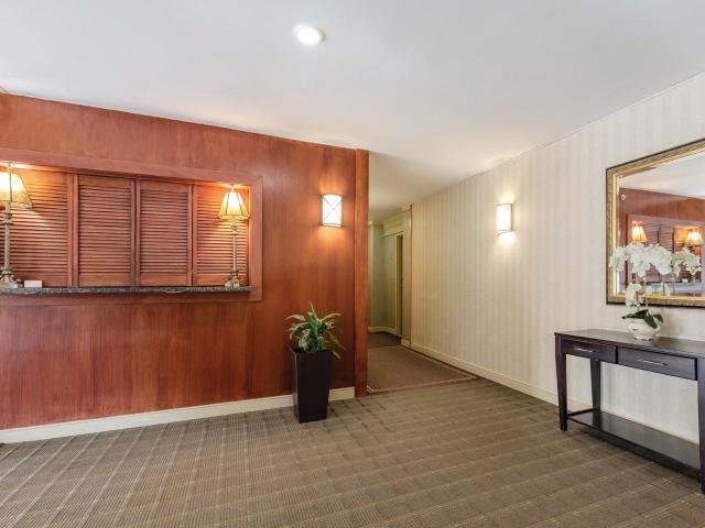Peninsula Place 1 Bedroom Apartment for Rent at 1015 Barrington St, Halifax, NS B3H 4R4