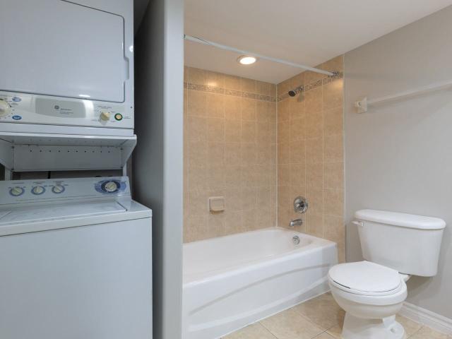 Peninsula Place 1 Bedroom Apartment for Rent at 1015 Barrington St, Halifax, NS B3H 4R4