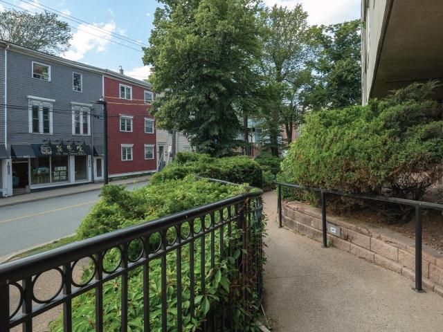 Peninsula Place 1 Bedroom Apartment for Rent at 1015 Barrington St, Halifax, NS B3H 4R4