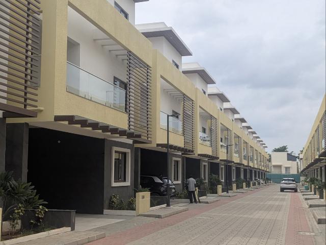 Peninsula Prakruthi 3.5 Bedroom 2200 Sq. Ft. Villa in Sarjapur Bangalore Listing ID: #10151